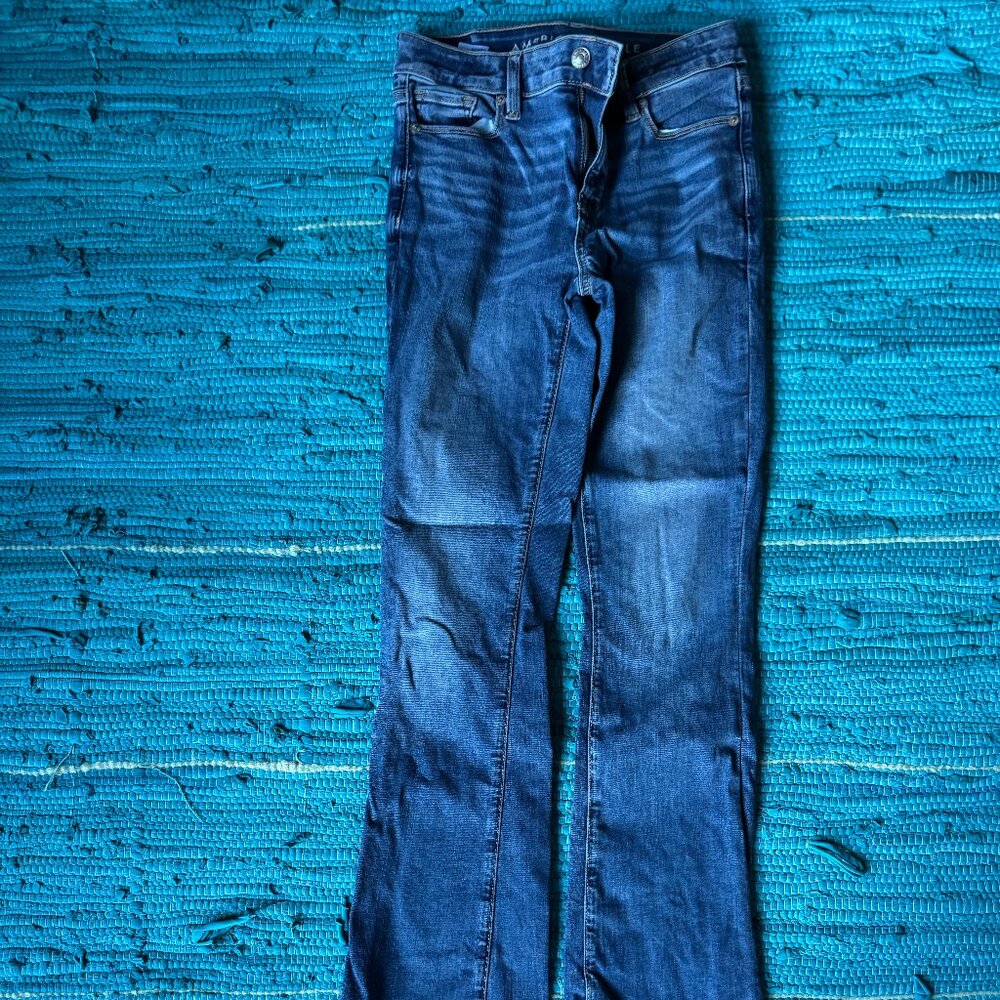 American Eagle - Sz 2  Reg - High Rise Skinny Kick